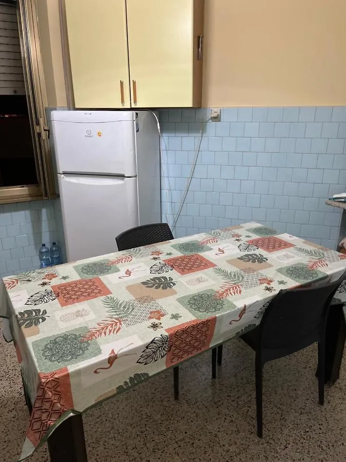 Metro Lucio Sestio Apartment Rome