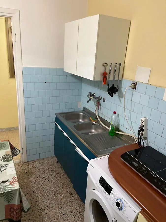 Metro Lucio Sestio Apartment Rome 0*,